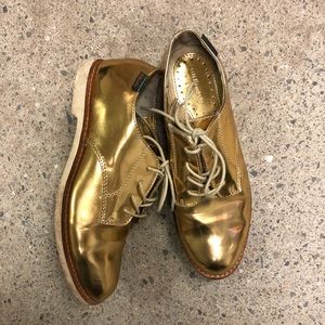 Gold Oxford Shoes G.H. Bass & Co.